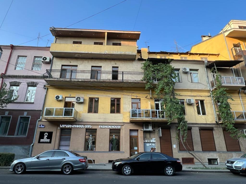 Tumanyan Street 3 Bedroom Deluxe Apartment With Large Balcony Tm662 Yerevan Luaran gambar